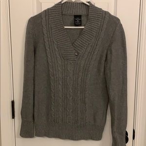 Gray cable knit v neck sweater
